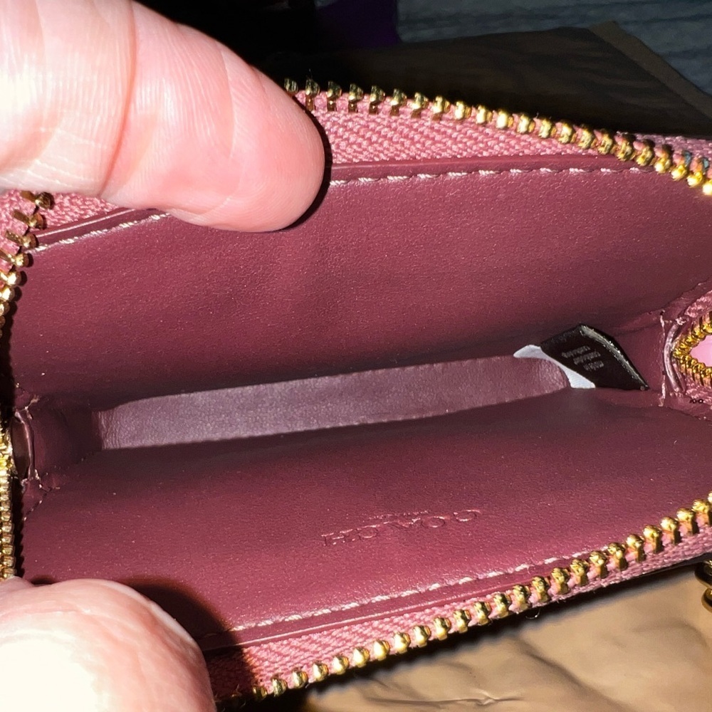 NWOT COACH Zip Card Case w Chain Pebble Leather GORGEOUS & AUTHENTIC - Picture 4 of 4
